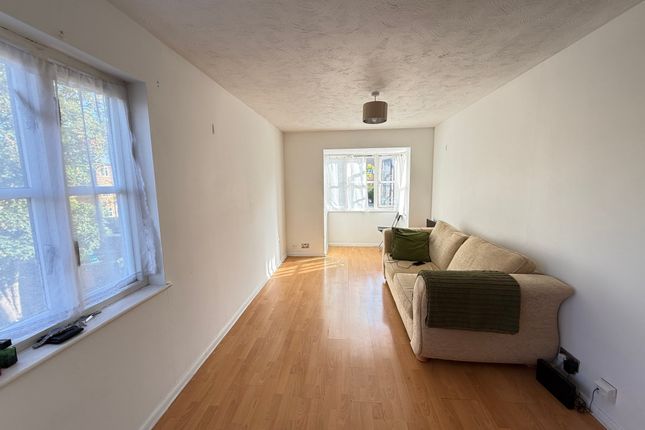 102, Conifer Way, Wembley photo 5