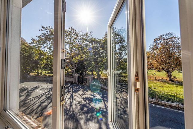 111a, Southsea photo 4