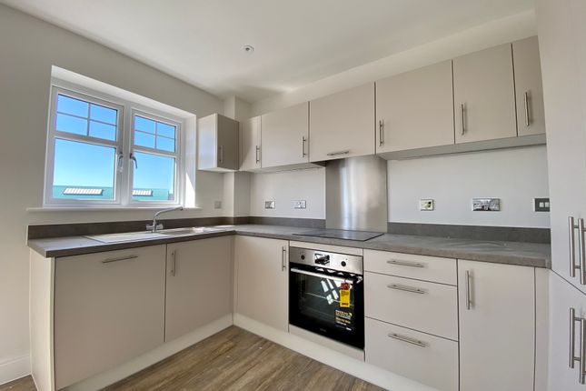 14 Thistle House,, Emerald Avenue, Hampshire photo 2