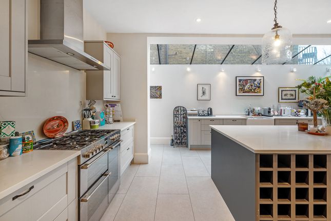 174, Weir Road, London photo 4