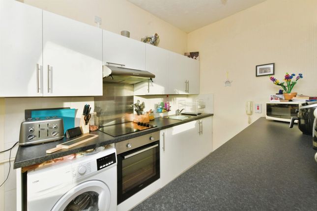 Maisonette for sale in Lipson Road, Lipson, Plymouth