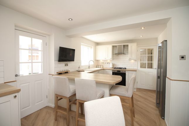 16, Harrow Avenue, Fleetwood photo 2