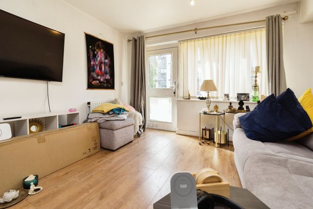 Flat for sale in 73 Lower Addiscombe Road, East Croydon
