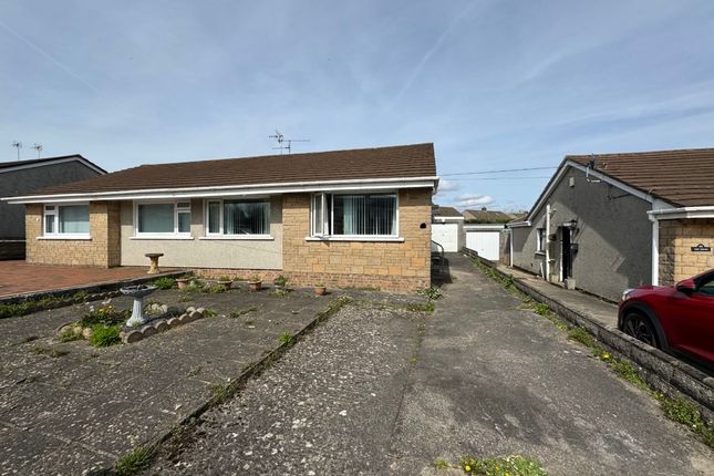 Thumbnail Bungalow to rent in Beechwood Drive, Penarth
