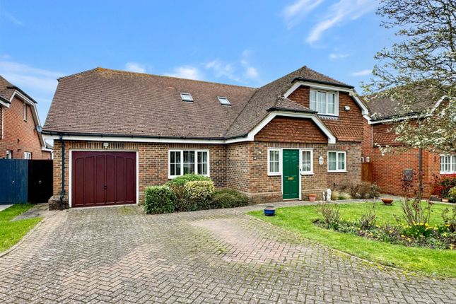 Detached house for sale in Birch Close, New Barn, Longfield, Kent
