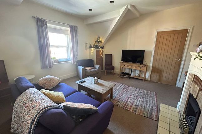 Flat 4, 25, Woodland Road West, Colwyn Bay photo 2