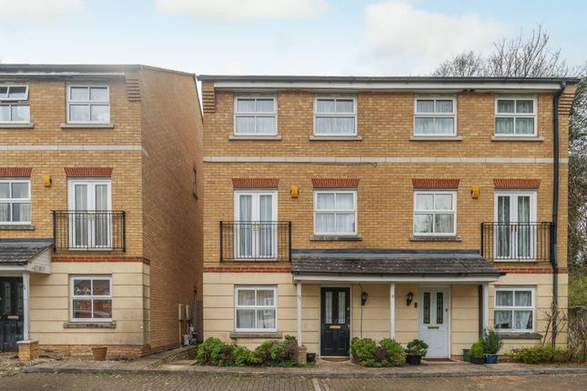 Semi-detached house to rent in Sycamore Close, South Croydon