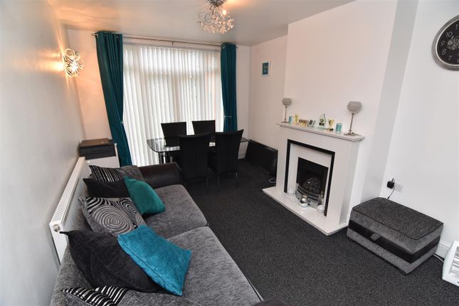 65, Hodge Hill Road, Birmingham photo 2