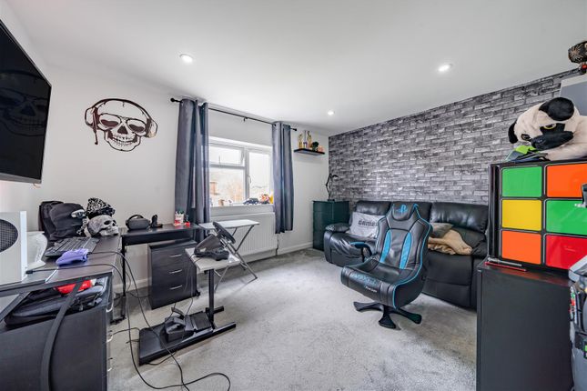 End terrace house for sale in Mount Pleasant Road, Clapham, Bedford