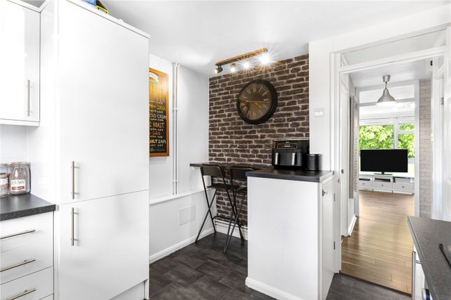 Flat for sale in Hope Park, Bromley