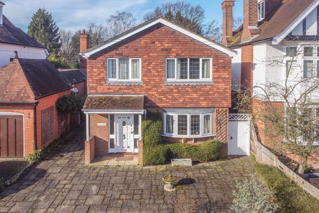 Thumbnail Detached house for sale in Loseberry Road, Claygate
