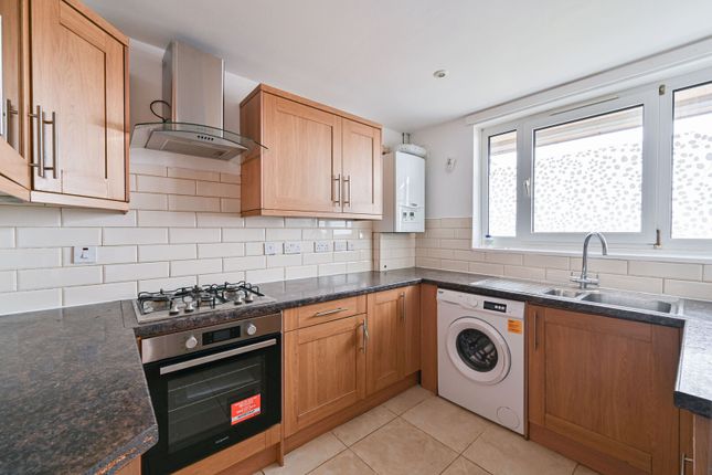 Armfield Crescent, Mitcham photo 3