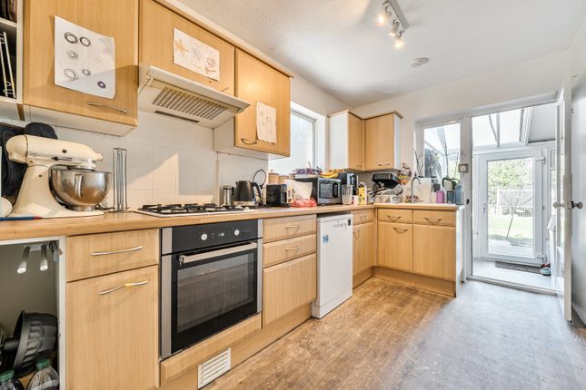 16, Winton Drive, Rickmansworth photo 2