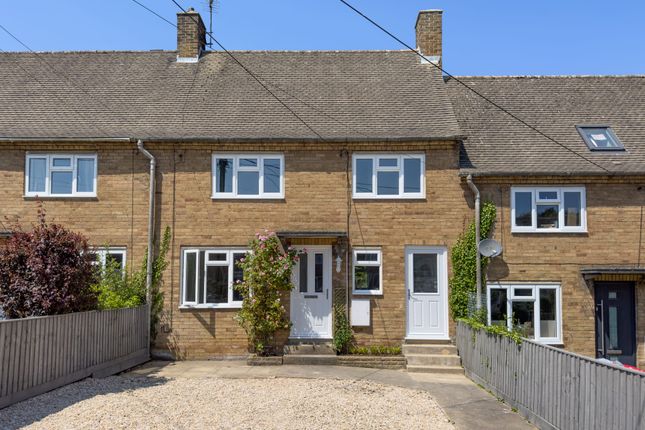 Thumbnail Terraced house to rent in Quarry Close, Enstone