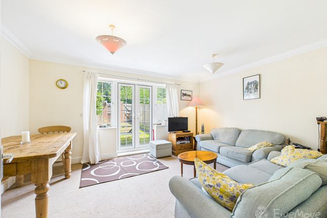 12, Hawthorn Way, Bordon photo 3