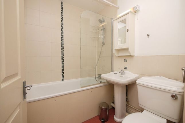Shared accommodation to rent in Thistlewaite Road, London