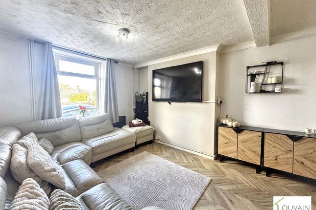 29 Kimberley Terrace, Tredegar photo 3