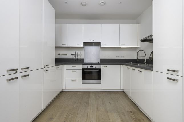 Flat 3 Lombard Wharf, 12, Lombard Road, London photo 2