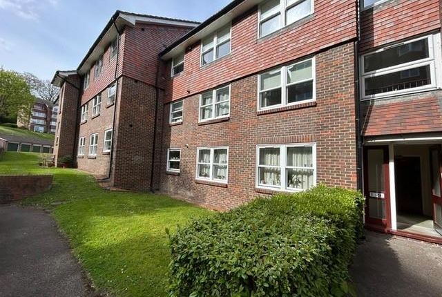 Flat to rent in Rookwood Court, Guildford