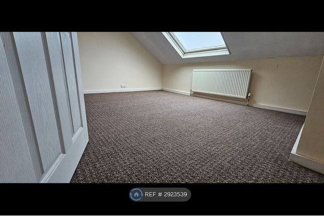 Upper Woodlands Road, Bradford photo 5