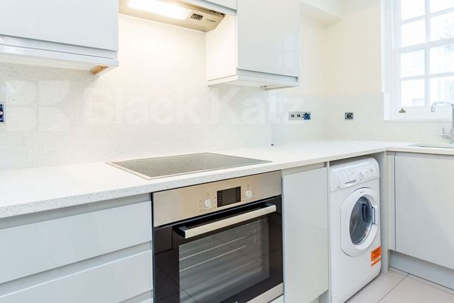 2-bed flat on Tottenham Court Road, London, £3,250/mo