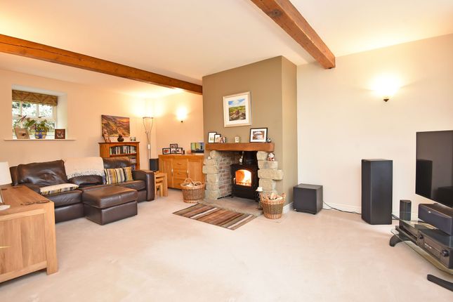 1 Home Farm Square, Harrogate photo 2