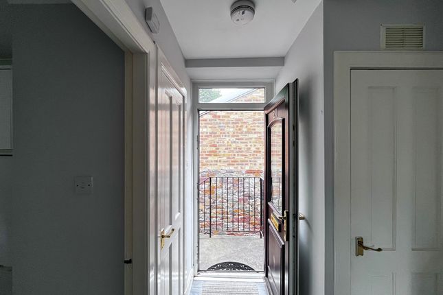 21, Hall Street, Galashiels photo 2