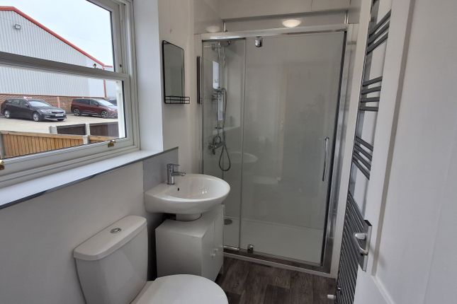 47b, SLEAFORD photo 2