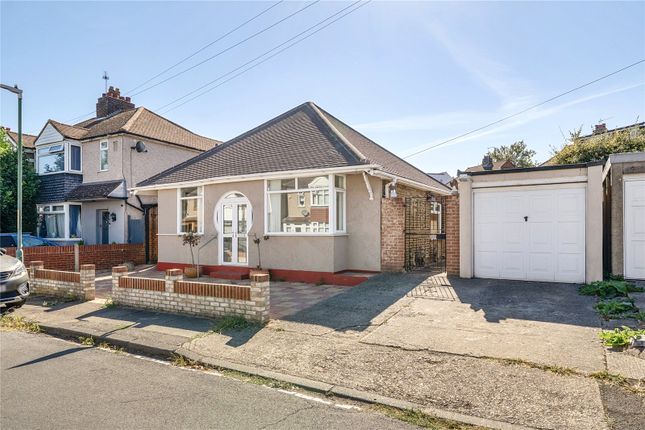 2-bed house on 17, Brentlands Drive, Dartford, £425,000