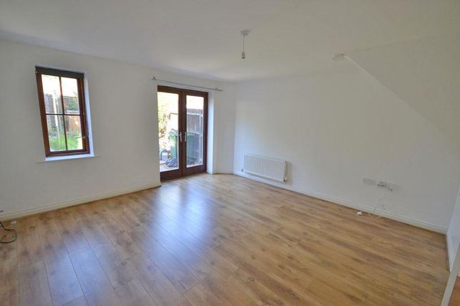 42, Babylon Grove, Milton Keynes photo 2