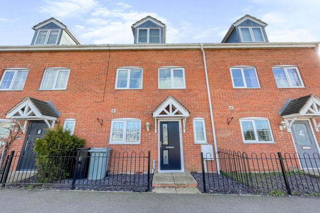 Town house for sale in Ermine Street, Grantham
