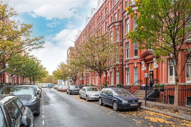 2-bed house on Oxford & Cambridge Mansions Transept Street, Marylebone, £3,500/mo