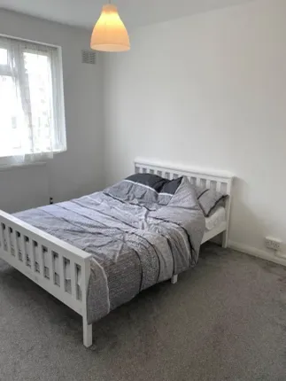 85 , Cricklewood Lane, London photo 4