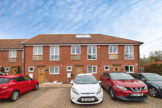 10, Radar Close, Southend-on-Sea photo 2
