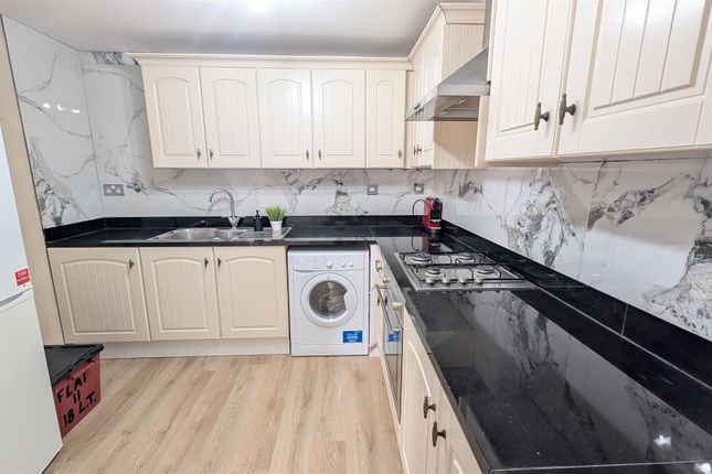 Flat 11, 18, Leam Terrace, Leamington Spa photo 3