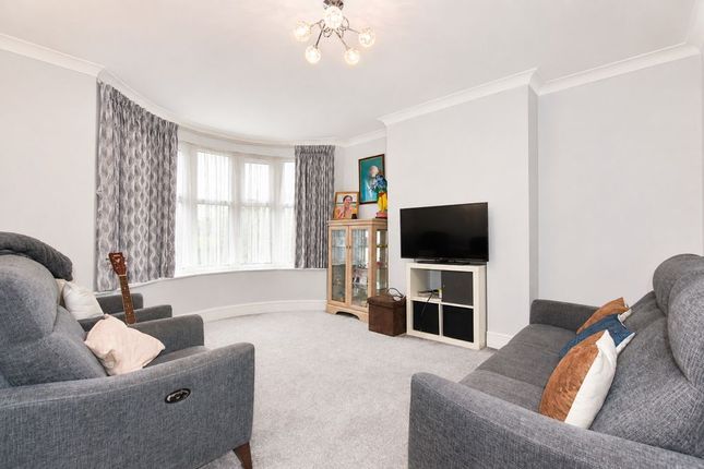 3, Hawthorn Drive, Harrow photo 2
