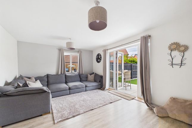 3, Lime Tree Avenue, Gloucester photo 3
