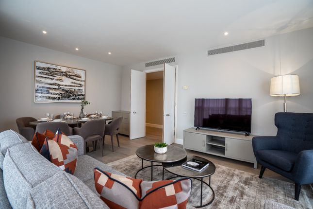 Flat to rent in Apartment A, Westferry Circus, London