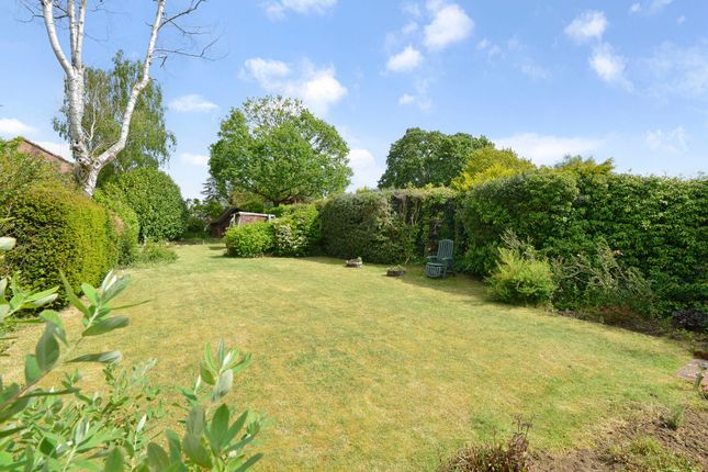 Sunnybank Hullbrook Lane, Guildford photo 4