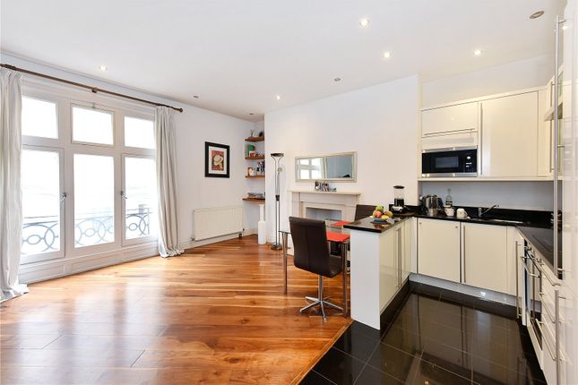 Flat for sale in Dunraven Street, Mayfair, London