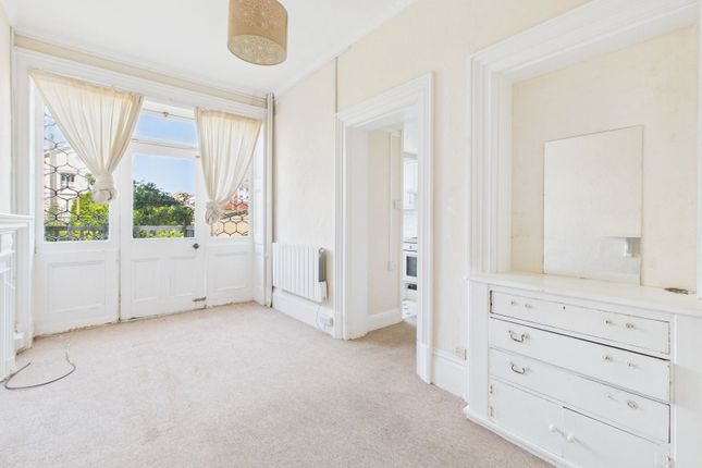 Flat 1, 6 Heene Terrace, Worthing photo 4