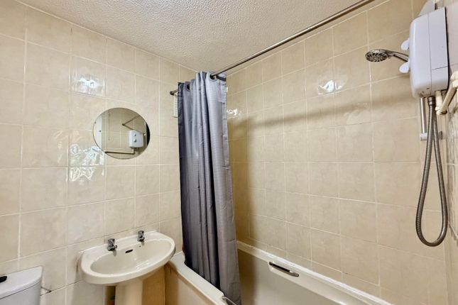54, Glenbervie Road, Grangemouth, Glenbervie Road, Grangemouth, Grangemouth photo 3