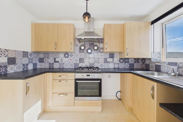 Flat 10, 66, Longhorn Avenue, Gloucester photo 2