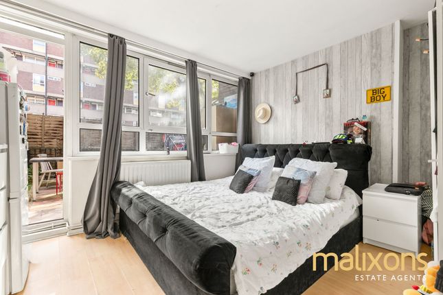 16 Hampson Way, London photo 3