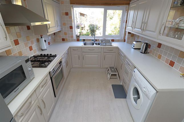 32, Burntwick Drive, Lower Halstow photo 3