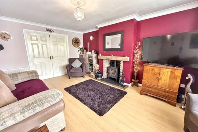 5, Williams Close, Morpeth photo 2