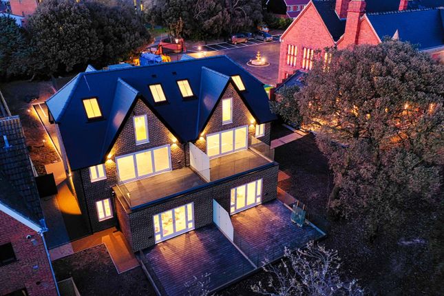 4-bed semi-detached on 8, Courtstairs Manor, Kent, £625,000