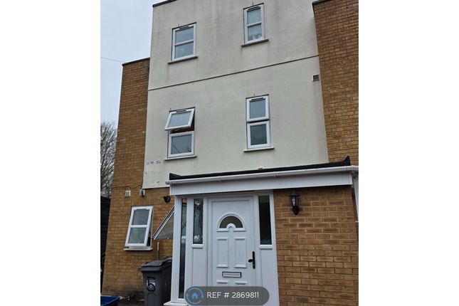 Kavsan Place, Cranford, Hounslow photo 3