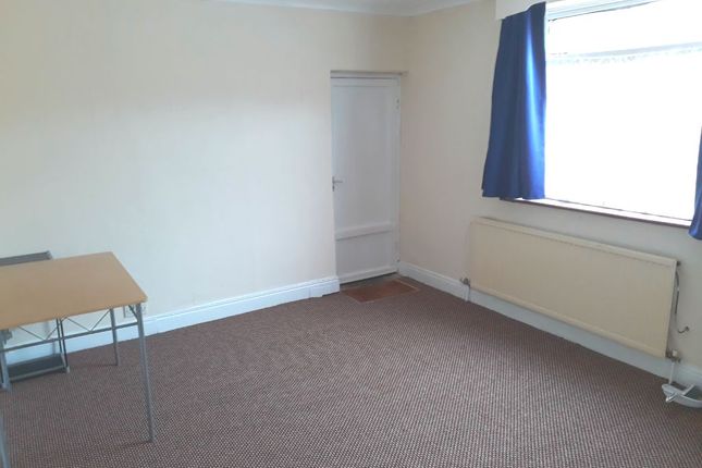 Semi-detached house to rent in Alexandra Road, Leamington Spa