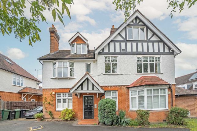 Flat for sale in Lovelace Road, Long Ditton, Surbiton